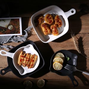 北歐陶瓷方形單柄盤(黑/白)