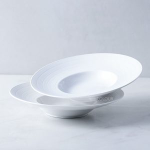 雲圖白底草帽盤25.5cm